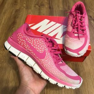 NIKE free run pink rare running athletic training shoes sneakers women’s 8.5